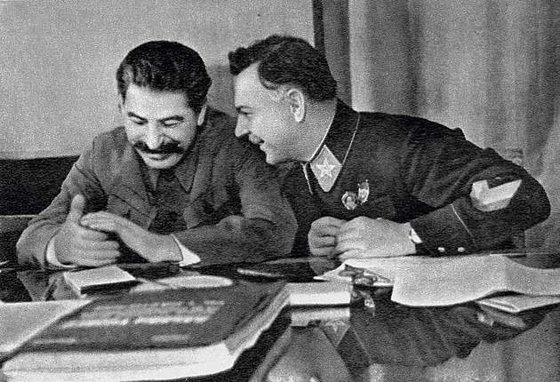 Stalinův muž maršál Vorošilov: podepsal Katyň, ale ve Finsku mu zmrzl úsměv