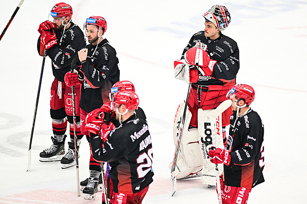 ONLINE: Třinec využívá přesilovku. Hradec znovu padl, Boleslav držel senzační Furch