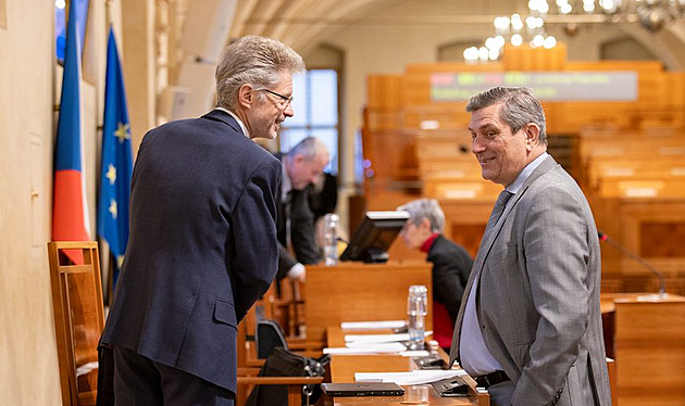 Senát bude hlasovat o výzvě vládě, aby se zasadila o finanční podporu Ukrajiny