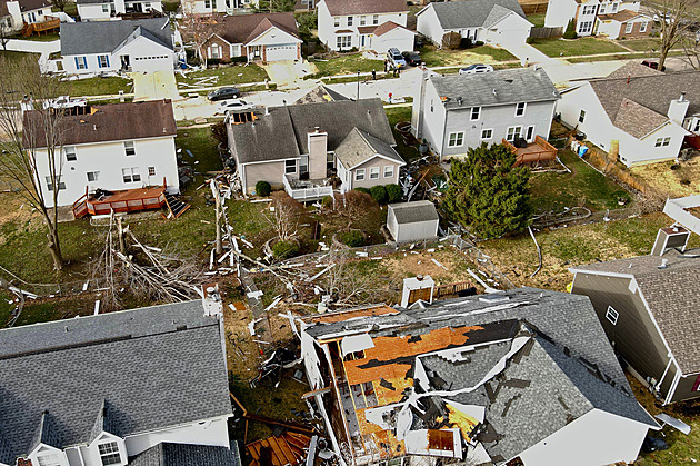 Zůstalo jen pole trosek. USA zasáhla tornáda, vyžádala si nejméně 26 obětí