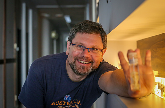 Roman Kuchta, odbornk na parazity z Biologickho centra Akademie vd R.