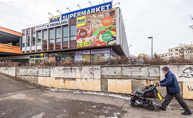 Areál hradecké Hvzdy dál pustne. (14. ledna 2025)