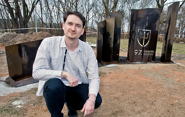 Architekt David Foud, autor nového pomníku 97. pí divize americké armády,...