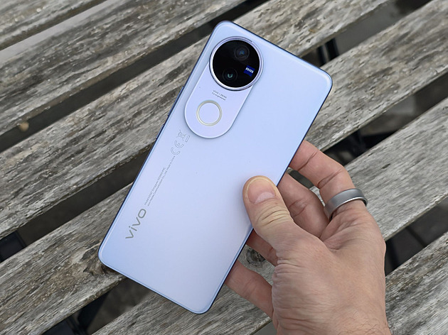 Vivo V50 v testu: evoluce směrem k větší praktičnosti