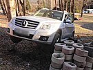 Mercedes se samovoln rozjel z kopce.