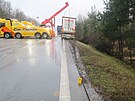 Kamion havaroval na 62. kilometru dlnice D5 u Rokycan. Za jzdy se mu odpojil...