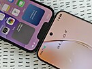 Apple iPhone 16e a Realme 14 Pro+