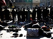 Policie vyklízela paíské divadlo, které od prosince okupovaly stovky...