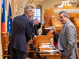 Senáto�i z klubu ODS a TOP 09,  �éf Senátu Milo� Vystr�il a p�edseda senátního...