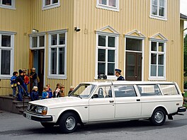 Volvo 245 Transfer