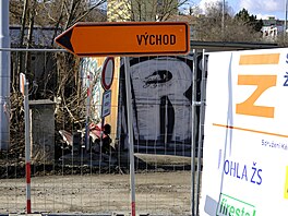 Nová nádra�ní budova u vlakové stanice v Brn�-Králov� Poli se u� rýsuje (b�ezen...