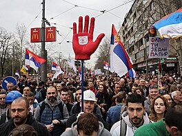 V B�lehrad� dnes demonstrovalo p�es 100 000 lidí proti korupci. (15. b�ezna...