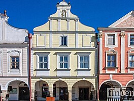 Historický d�m z po�átku 16. století se nachází na nám�stí Zachariá�e z Hradce...