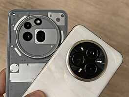 Nothing Phone (3a) Pro a Realme 14 Pro+