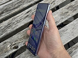 Vivo V50