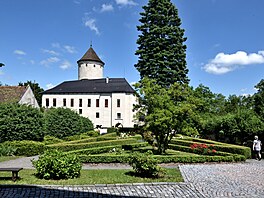 Hrad Rychmburk v obci P�edhradí v Pardubickém kraji slou�il od roku 1952 jako...