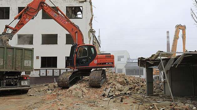 Aktuln demolice a nsledn prvn etapy vstavby bytovho komplexu Urban Park se tk sti arelu mezi Mosteckou ulic a Svitavskm nbem v brnnskch Husovicch.