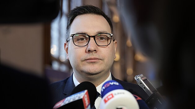 Ministr zahraninch vc Jan Lipavsk na konferenci Nae bezpenost nen samozejmost. (18. bezna 2025)