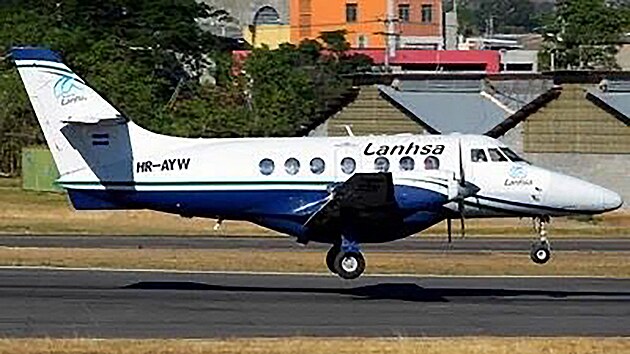 Fotografie mal�ho letadla hondurask� aerolinie Lanhsa. (17. b�ezna 2025)