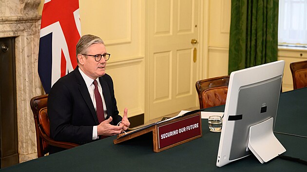 Britský premiér Keir Starmer během virtuální schůzky světových lídrů věnované Ukrajině (15. března 2025)