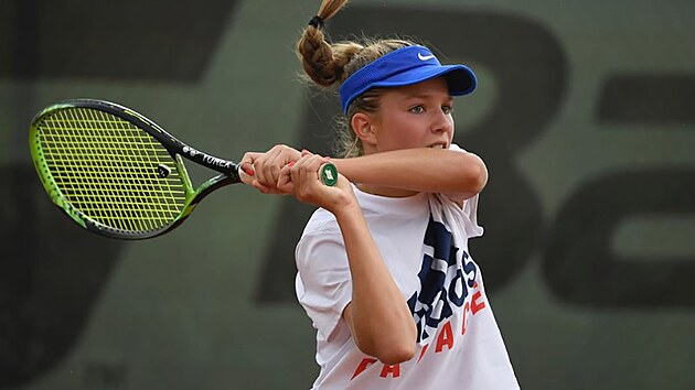 V�ESTRANN� SPORTOVKYN�. Ne� se stala atletkou, byla tenistkou.