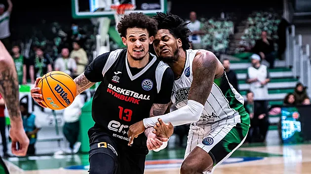 Nymburk Paris'te hakim oldu. Şampiyonlar Ligi'nde yüzlerce kuruldu ve prosedüre yaklaştı