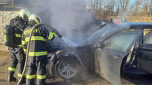 Hasi�i likvidovali po��r osobn�ho auta v Hlinsku u �esk�ch Bud�jovic.