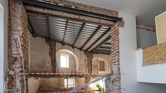 V pal�ci jsou bourac� pr�ce u konce. (12. b�ezna 2025)