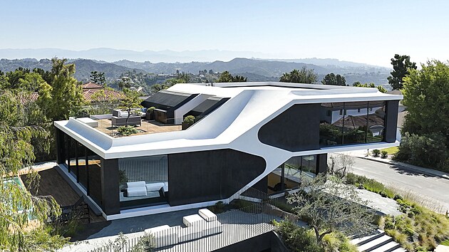 Architekti se u n�vrhu domu nechali inspirovat automobilov�m designem.