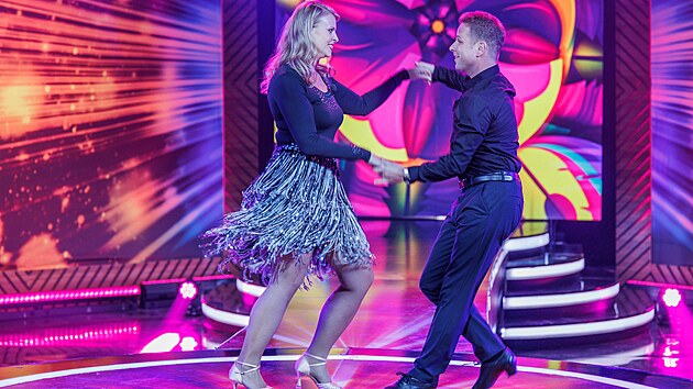 Na z�v�r p�edvedli Dominika s Honzou Onderem tanec, kter� si pro tuto p��le�itost nacvi�ili.