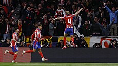 Conor Gallagher z Atlética slaví rychlou trefu do sít� Realu Madrid.