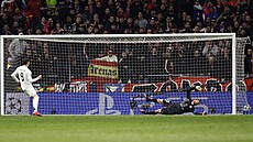 Federico Valverde z Realu Madrid byl jedním z úsp�ných st�elc� v penaltovém...