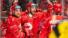 Zleva Michal Teplý, Daniel Kurovský a Martin Marinin z Tince se radují z...