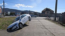 Kuri�zn� nehoda se stala p�ed parkovi�t� restaurace Rest While v Rapot�n� na...