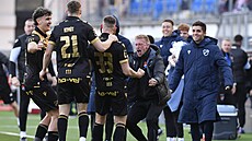 Hrá�i ostravského Baníku slaví gól proti Plzni.