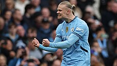 Erling Haaland z Manchesteru City slaví gól proti Brightonu.