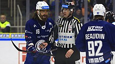 Peter Mueller z brnnské Komety bhem druhého tvrtfinále s Karlovými Vary.