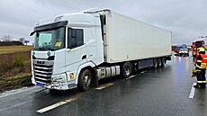 Nehoda kamionu na D7 (13. b�ezna 2025)