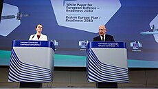 Takzvanou Bílou knihu o budoucnosti evropské obrany v Bruselu pedstavila éfka...