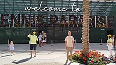 �eský hokejista Eduard �alé nav�tívil tenisový turnaj v Indian Wells.