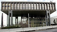 Stará budova, n�kdej�í Federální shromá�d�ní u Národního muzea v centru Prahy,...