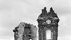 Frauenkirche (Drá��any). Britské a americké bombardéry shodily 13.�15. února...
