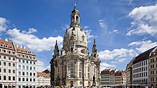 Frauenkirche (Drá��any). Tém�� 50 let z�staly sutiny p�ipomínkou války,...