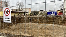 Stavba�i museli rekonstruovaný d�m v Kadani zbourat. Na jeho míst� vyroste...