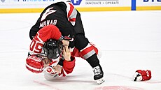 Bitka mezi Dominikem Shinem a Bowenem Byramem.