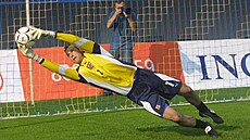 Fotbalový branká Petr ech v roce 2002.