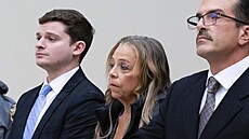 Kimberly Sullivanová v�znila svého nevlastního  syna v jedné místnosti svého...