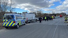 Do pátrání po p�tasedmdesátileté �en� se zapojily desítky policist� a hasi��....
