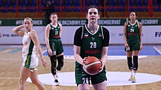 Tereza Halátková z SB� Ostrava p�i trestném hodu