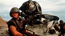 Casper Van Dien ve filmu Hv�zdná p�chota (1997)